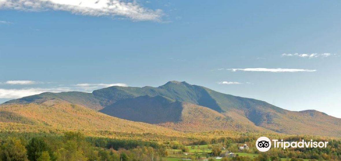 Underhill Travel Guide 2023 Things to Do, What To Eat & Tips