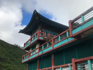 Mu Ryang Sa Buddhist Temple