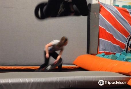 Bounce Acrobatic Academy