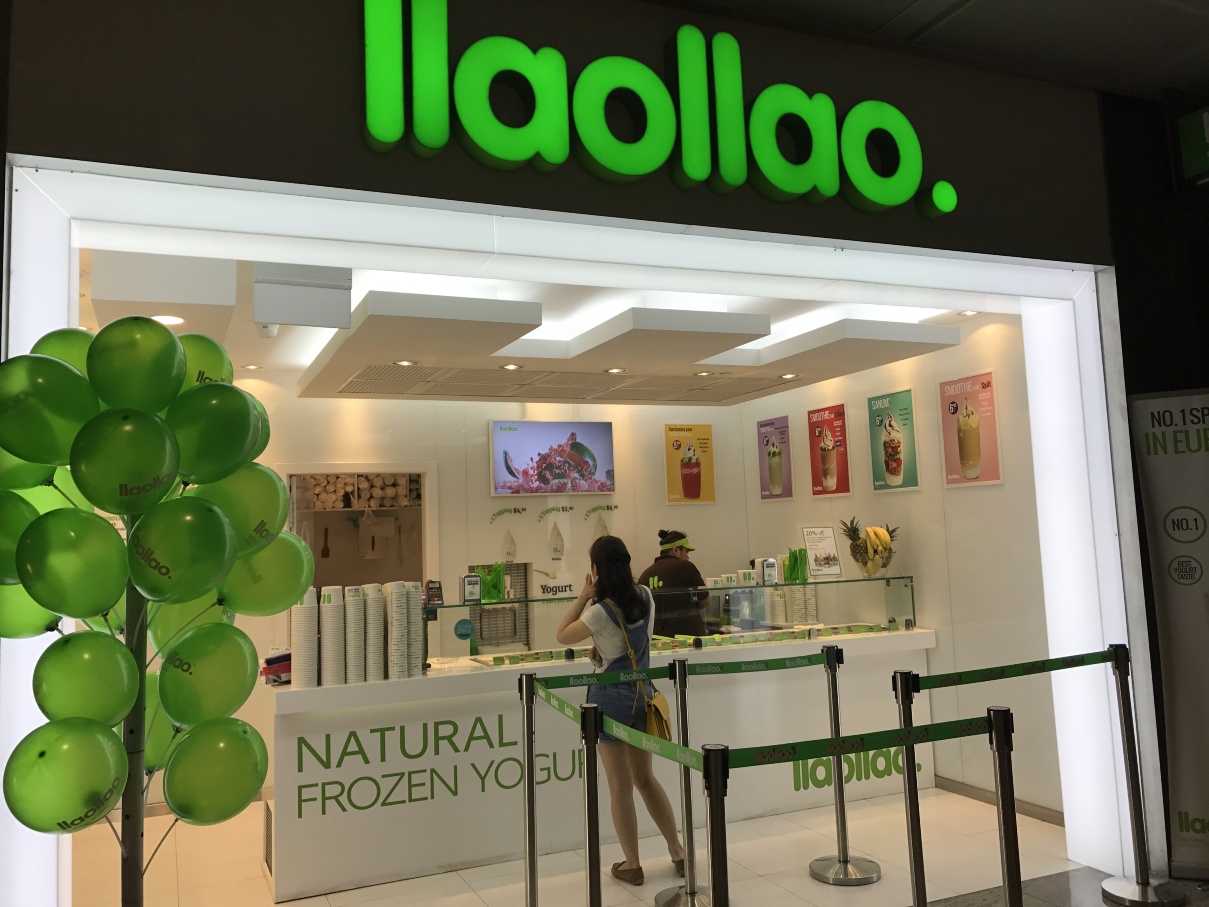 1 For 1 Medium Tub At Llaollao Singapore On Black Friday Now 5 90 Per Tub Singapore Foodie