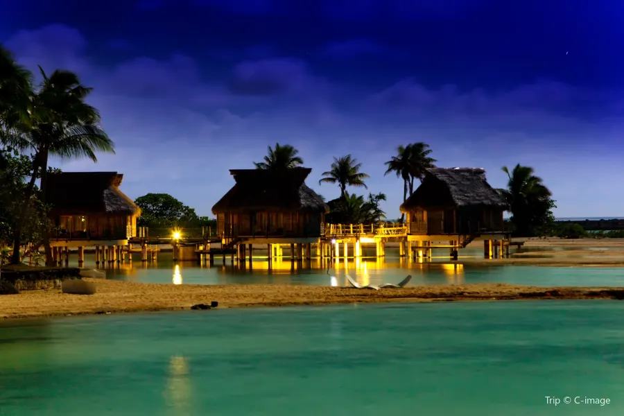 Sheraton Maldives Full Moon Resort1