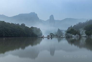 鼎湖峰 熱門景點照片