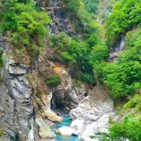 Cave of Water Curtain