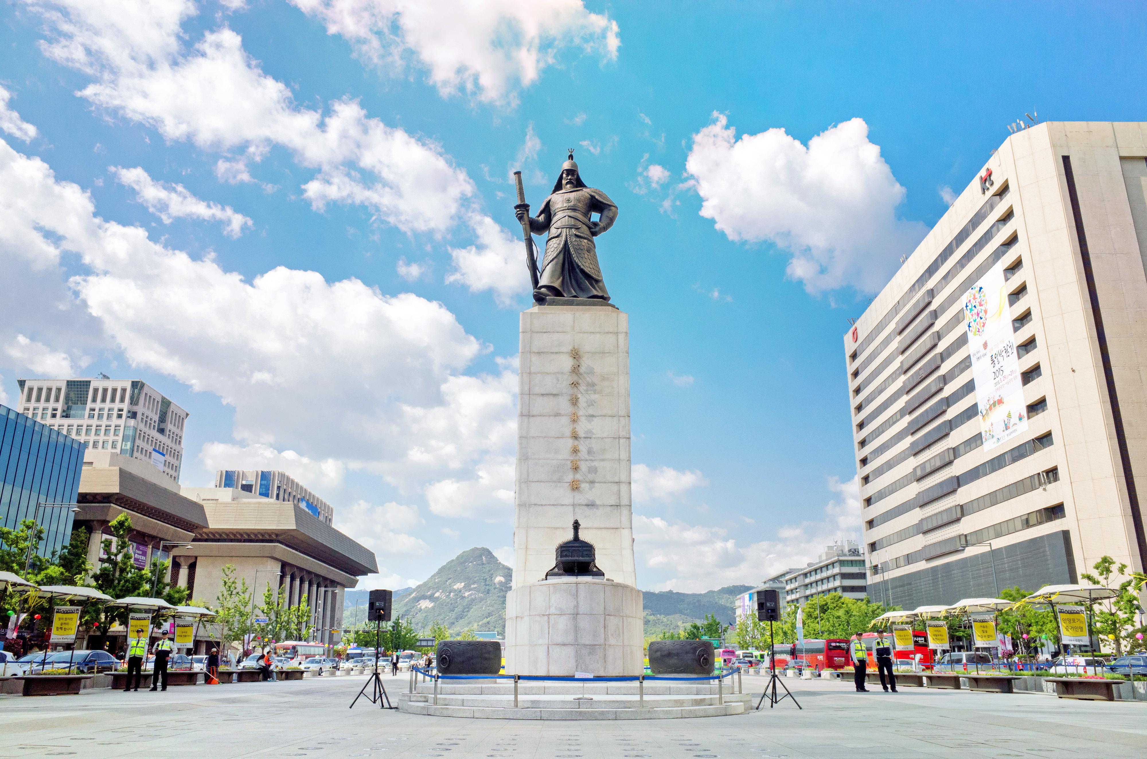 gwanghwamun square, tempat wisata di seoul korea selatan