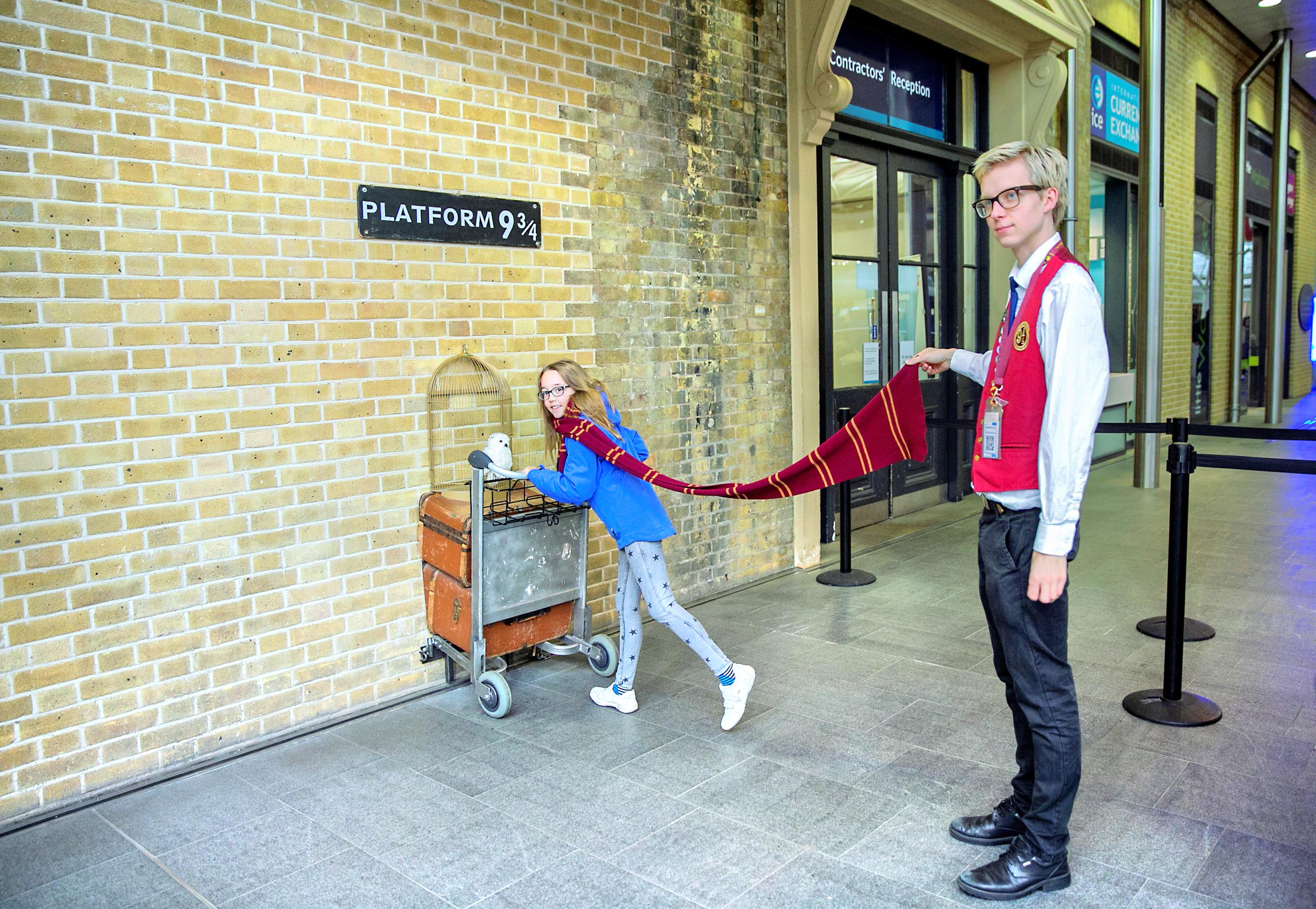 Platform 9 3 4 Travel Guidebook Must Visit Attractions In London Platform 9 3 4 Nearby Recommendation Trip Com