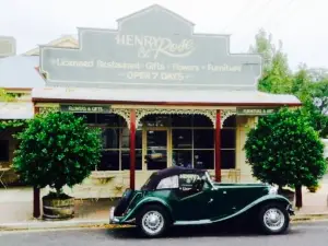 Henry and Rose Cafe