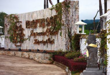 Heyuan Imperial Palace Hotspring Resort Popular Attractions Photos