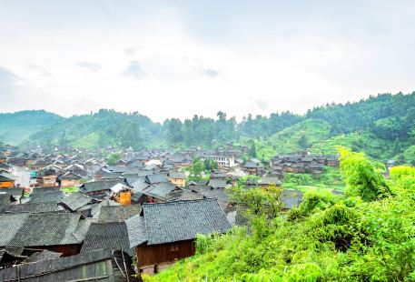 Huanggang Dong Village