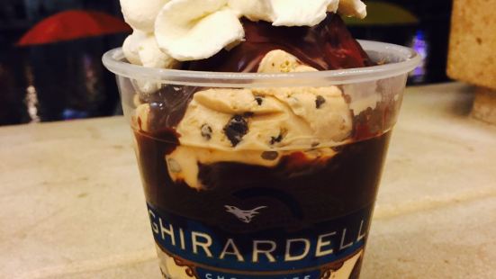 Ghirardelli Ice Cream &amp; Chocolate Shop