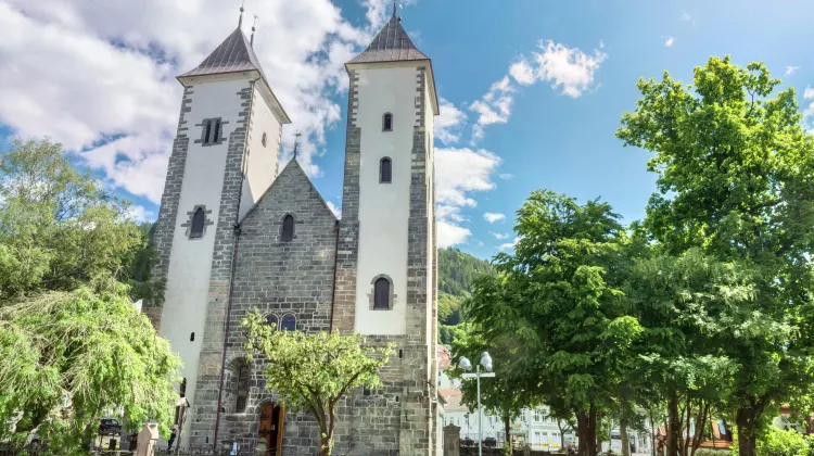 ブリッゲン マリア教会 評判 案内 トリップドットコム