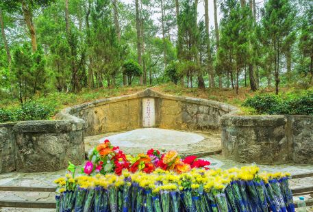 Tomb of Mao Zedong's Parents