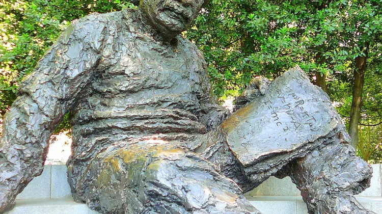 ワシントンd C アルバート アインシュタイン記念碑 評判 案内 トリップドットコム