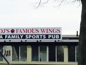 DJ's Famous Wings -A Family Sports Pub508