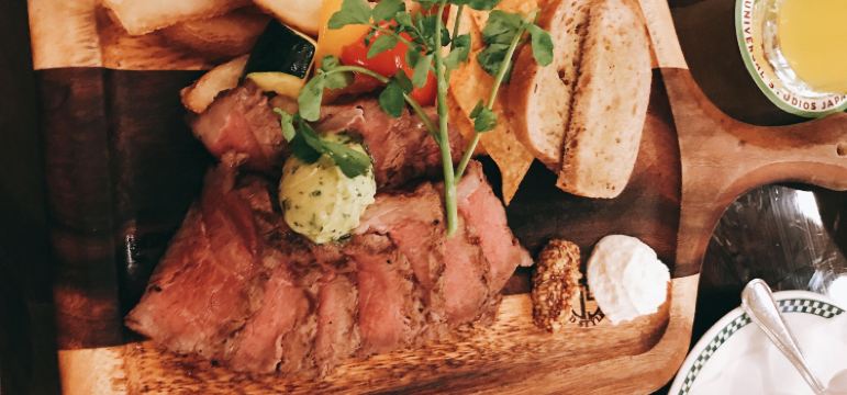 フィネガンズ バー グリル 大阪府のご案内 トリップドットコム