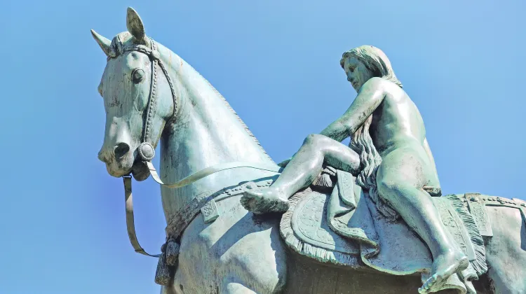 コベントリー Lady Godiva Statue 評判 案内 トリップドットコム