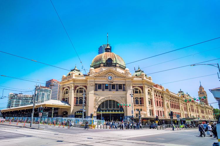 Flinders Street Railway Station travel guidebook –must visit ...