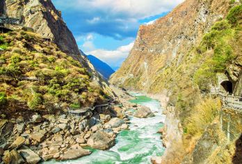 Tiger Leaping Gorge Popular Attractions Photos