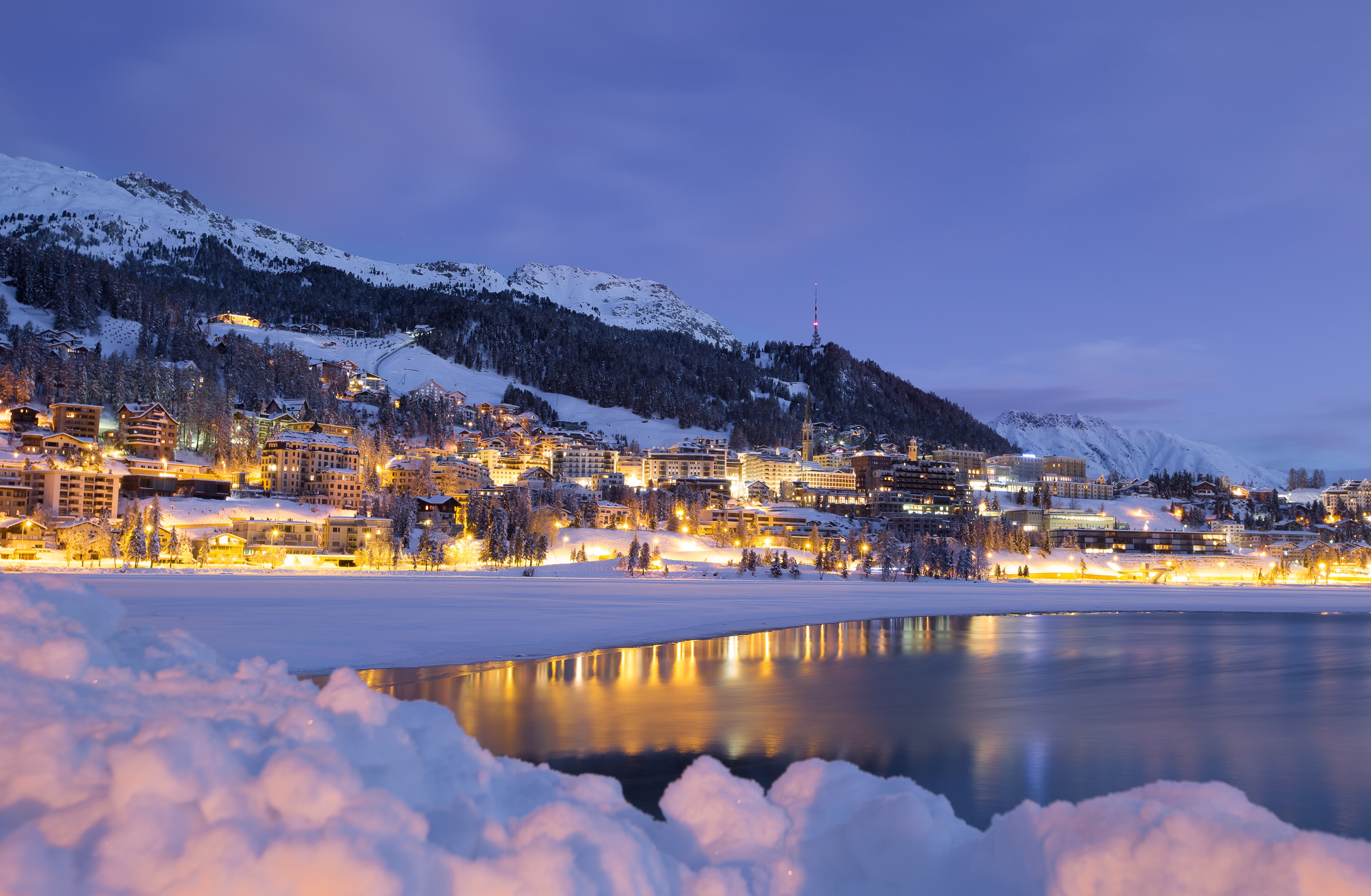 St moritz. Санкт-Мориц Швейцария. Сент Мориц курорт. Санкт-Мориц Швейцария горнолыжный курорт. Санкт Моритц Швейцарии зимой.