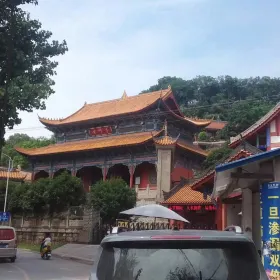 Qianfu Temple