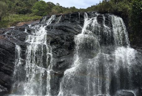 Wewessa Ella Waterfall