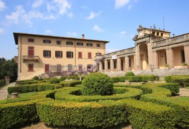 Villa Medici รูปภาพAttractionsยอดนิยม