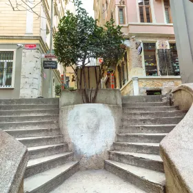 Kamondo Stairs
