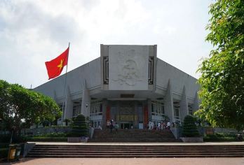 Ho Chi Minh Museum 명소 인기 사진