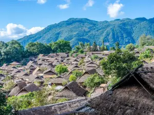翁丁佤族原始群居村落