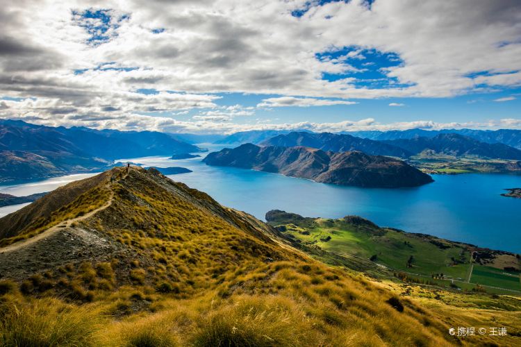 roys peak guided tour