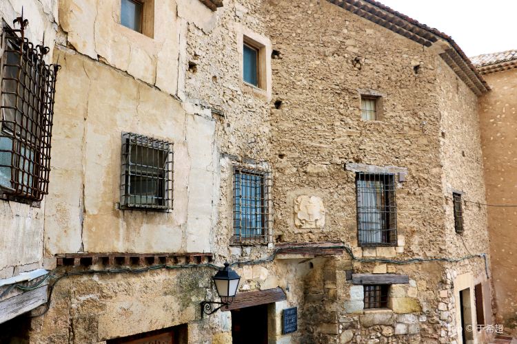 クエンカ スペイン抽象美術館 評判 案内 トリップドットコム