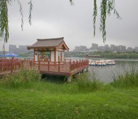 曲江池遺址公園