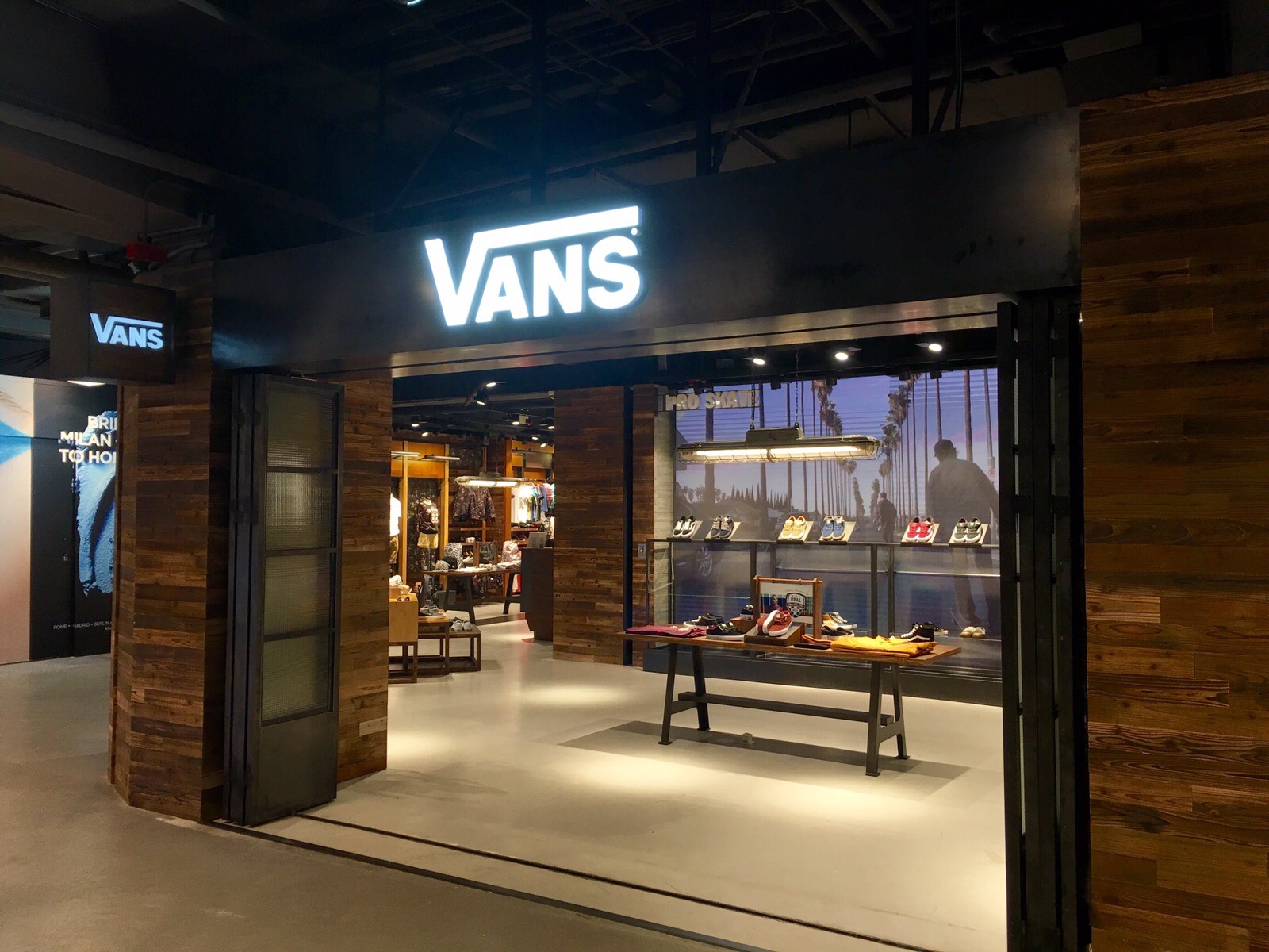 vans(安信商业广场店)