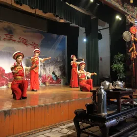 Yan’s Family Courtyard Tea Party Show