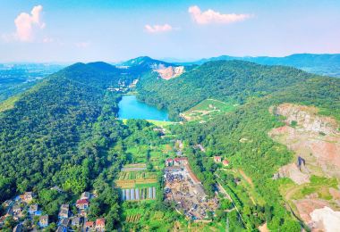 Qinglong Mountain 명소 인기 사진