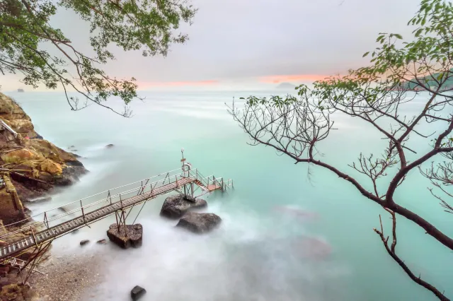 Sai Wan Swimming Shed