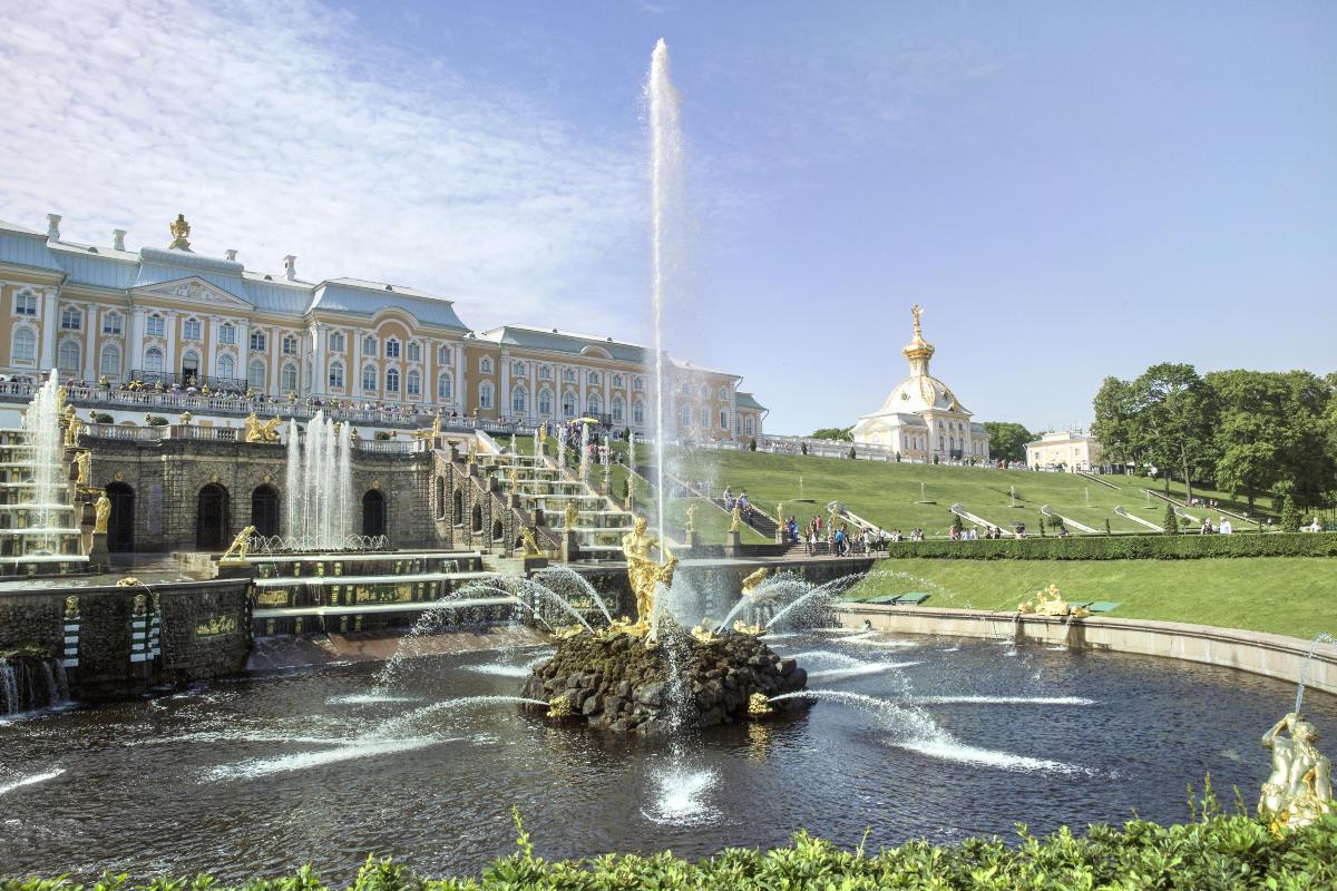 絶対に行くべきサンクト ペテルブルグの観光スポット トリップドットコム