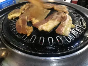 胡悅裡韓式烤肉(萊州總店)
