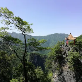 Fangxian Shennongxia Sceneic Area