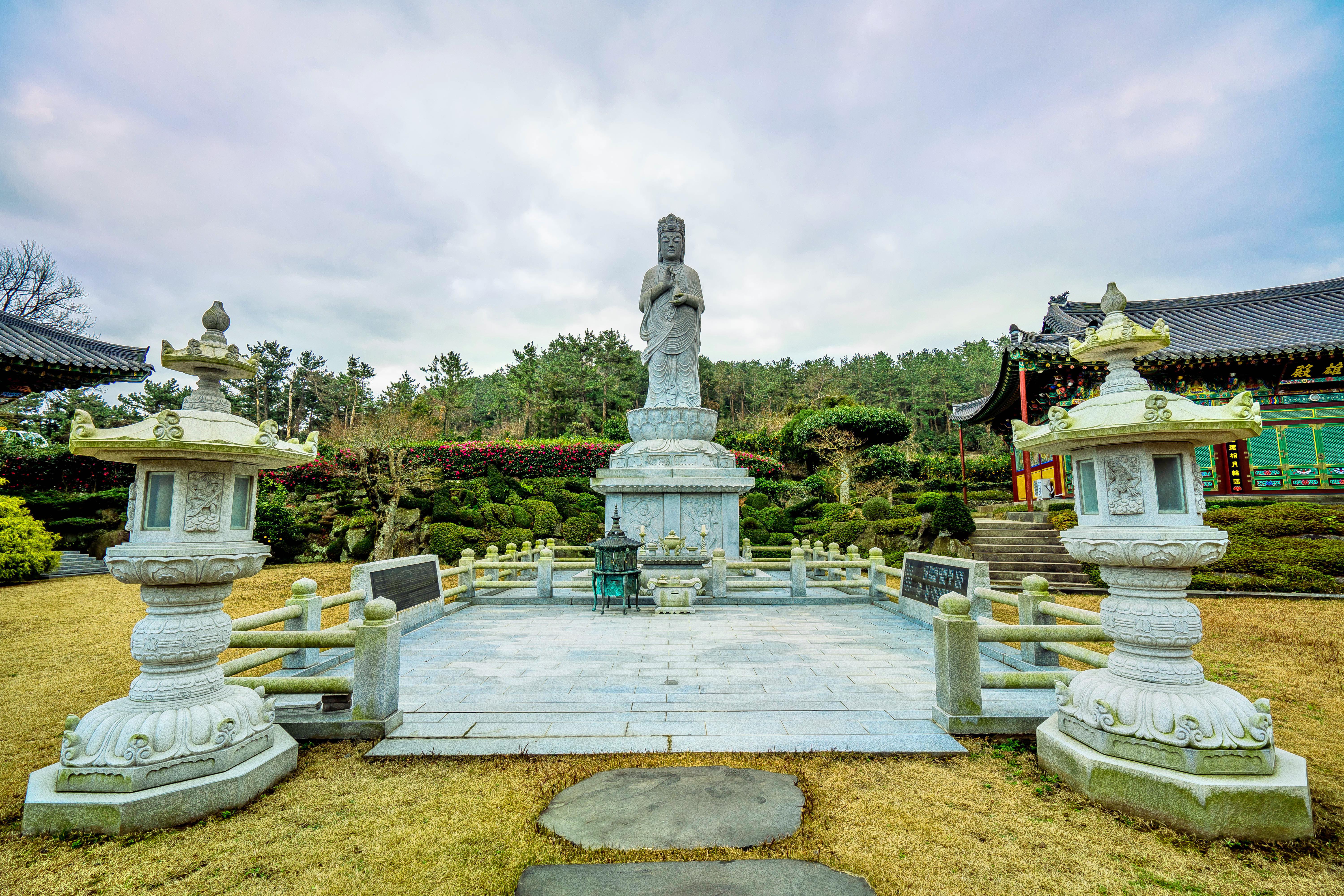 三阳黑沙海滨浴场