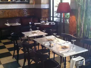 Le Grand Cafe De La Poste