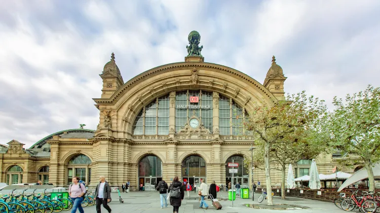 フランクフルト フランクフルト中央駅 評判 案内 トリップドットコム