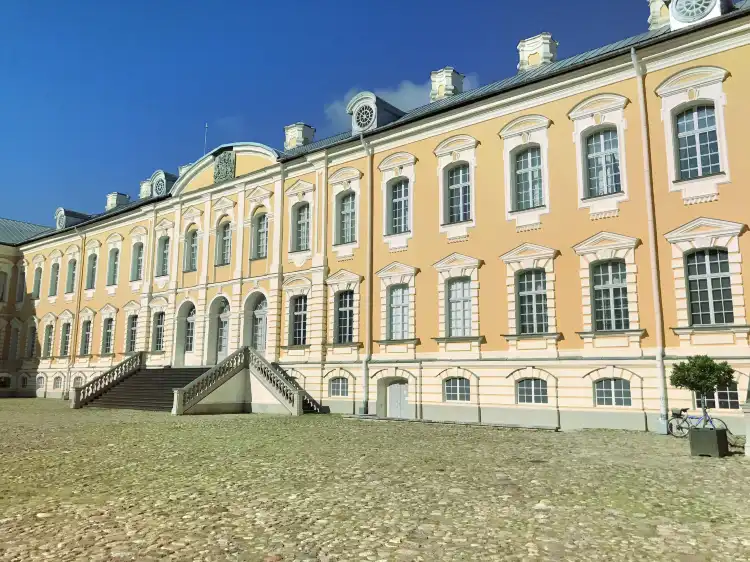 Hotel a Pilsrundale
