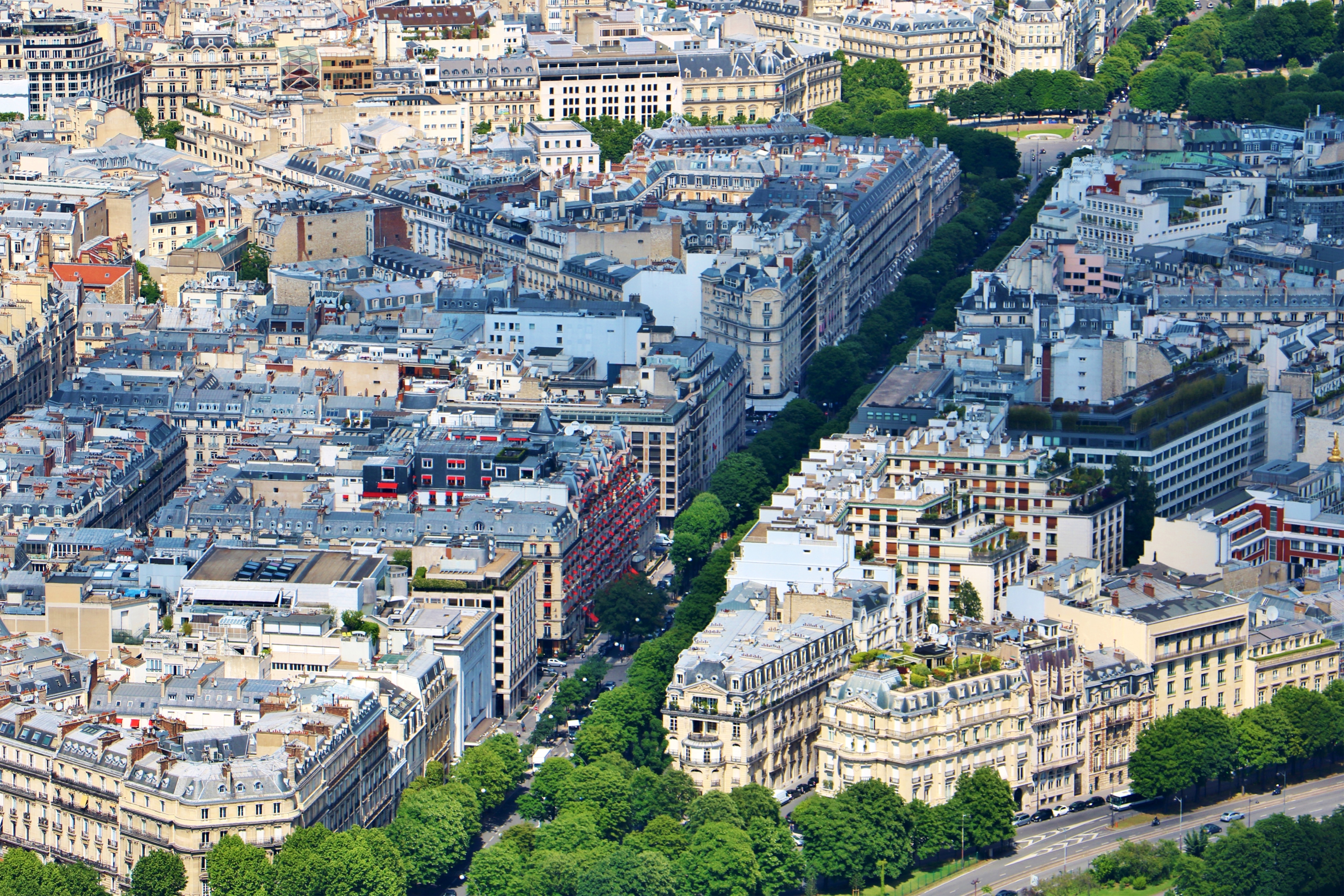 Paris city walks Avenue Montaigne Paris, France 4K 
