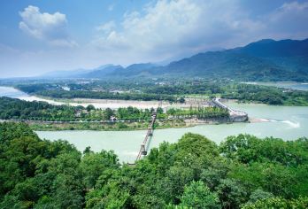 Dujiangyan Irrigation System Popular Attractions Photos