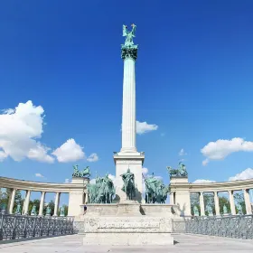 Heroes' Square