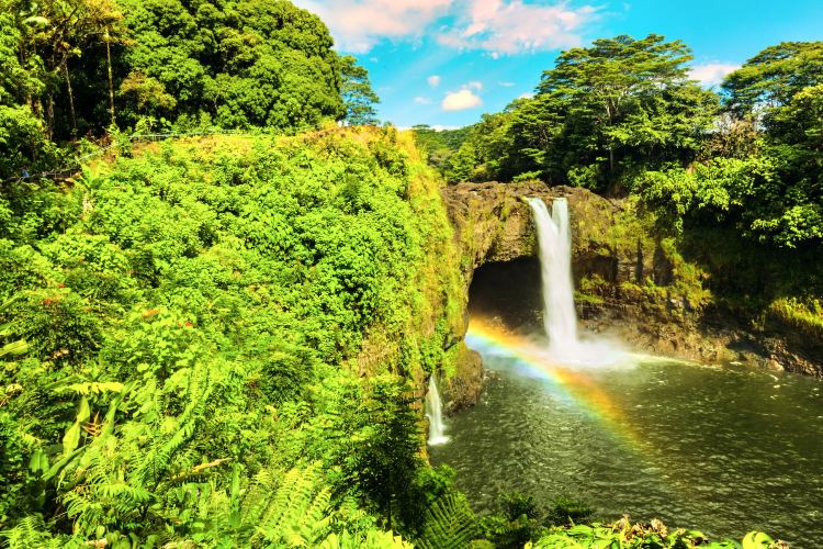 ハワイ島 虹の滝 評判 案内 トリップドットコム
