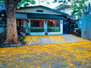 Corner Tree Cafe