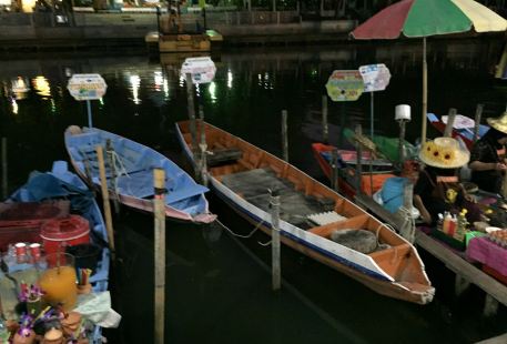 Hat Yai Floating Market