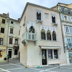 Venetian House