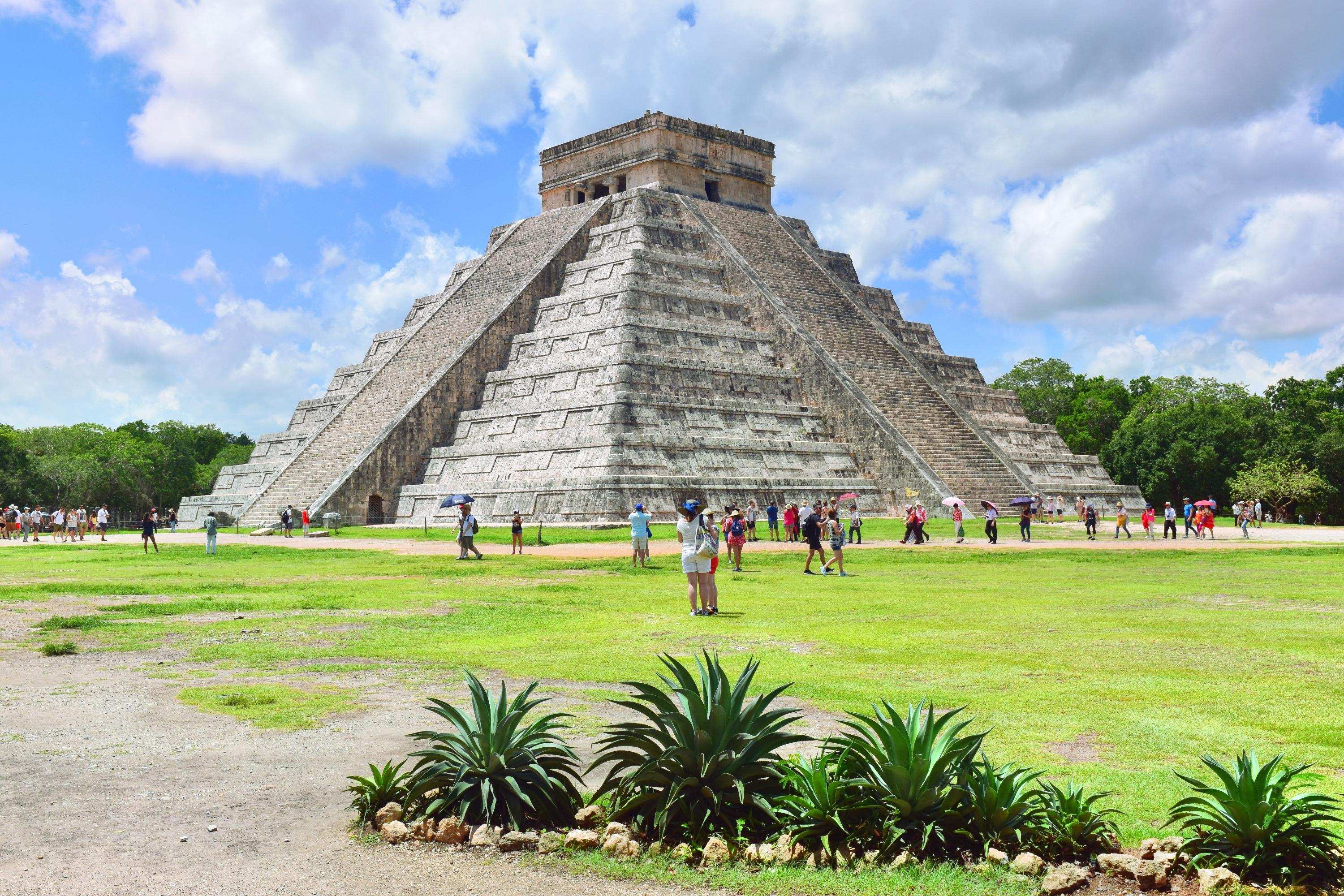 10 Best Things To Do In Chichen Itza Tinum Chichen Itza Travel   100j1f000001gpr658F4A 